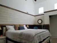 Heritage Guesthouse-peaceful haven at edge of town