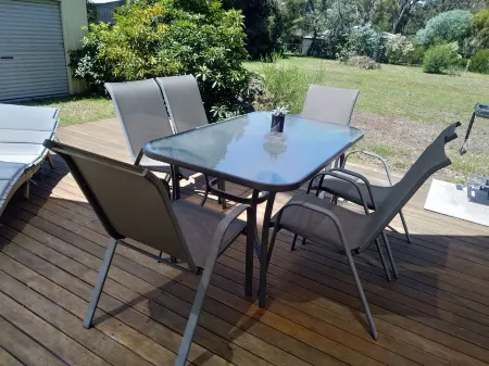 JJ's Raymond Island Escape Отели рядом с достопримечательностью «St Mary's Catholic Church»