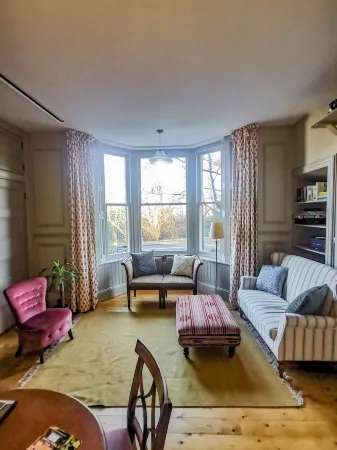 A beautifully restored Victorian home. A warm, welcoming pet friendly retreat Отели в г. Данун