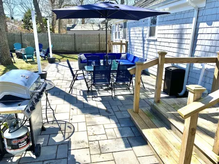 Modern, Dog-Friendly, 4 Bedroom, 2 Bath Home Отели в г. Кейп Код Нэшнл Сишор