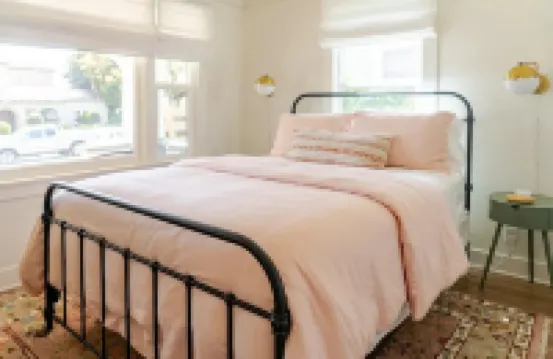 Dog Friendly Midtown Spanish Bungalow + EV charger