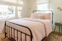 Dog Friendly Midtown Spanish Bungalow + EV charger