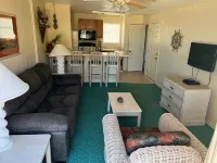 Beachfront One Bedroom Condo with a Pool/2 nights or 7 nights. Pet friendly!