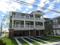 Beach Block Ocean City 5-room apartment, newly built in desired Goldcoast Hotels in 