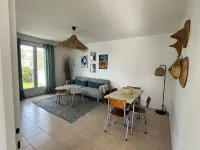 Petite Maison Avec Jardin Privatif au Cœur dun des Plus Beau Village Doleron