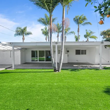 Modern 4 King Beds/Beauty Large yard/Golf/WFH/Long Stay/WIFI/FWY/25mins to Beach