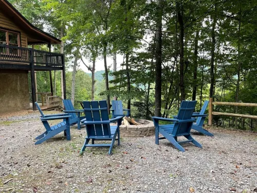 Gorgeous Mountain Views over Aska +Hot Tub & Firepit +Dog Friendly +Arcade table