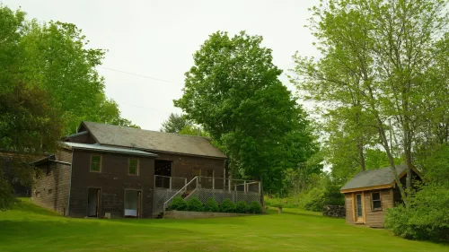 ZenBarn: A Quiet Getaway Hotels in Washington County