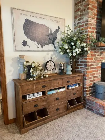 Charming 3-Bedroom Lakeside Cottage w/Beach & Dock