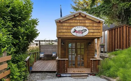 2-Bed West Seattle Tiny Home w/views of Downtown