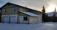 The Taiga House - inspiring mountain views at the edge of Denali National Park