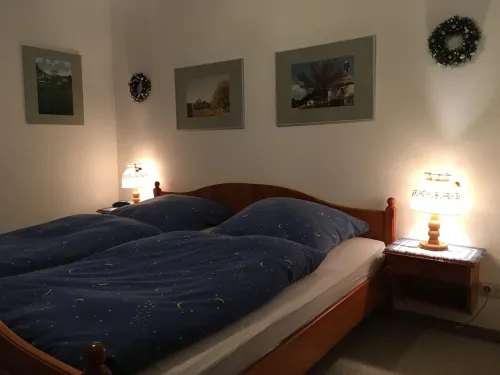 Lenzkirch - very cozy apartment - south-facing balcony - centrally in a quiet side street - Wi-Fi