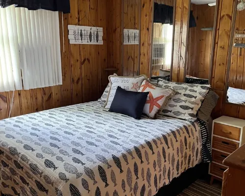 Cozy Cabin Setting - Secord Lake (kayaking) - ORV Trails & Golf Courses nearby Hotels in Gladwin County