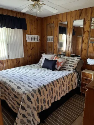 Cozy Cabin Setting - Secord Lake (kayaking) - ORV Trails & Golf Courses nearby