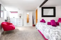The Rafters, Idylic village setting with Bath on your doorstep