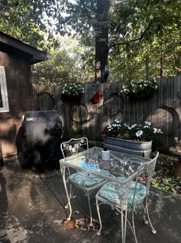 Rising Fawn Barn Guesthouse in the Woods on Lookout Mountain GA.