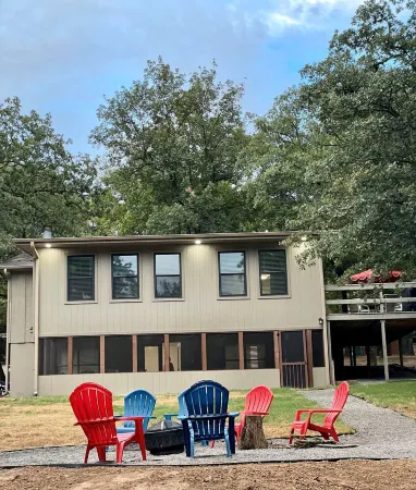 Lake Eufaula, OK Lakefront house on the beach.Sleeps 8,  3 bedroom, 2 bath