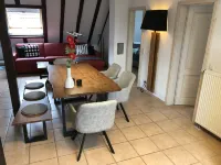 Villa Lou vacation apartment with beautiful terrace at the foot of the Swabian Alb فنادق في Oschingen