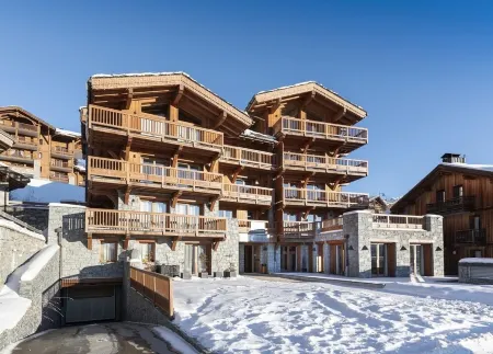 110m² Apartment, Full Services  , 3 Bedrooms, 3 Bathrooms / D, South Balcony and 2 Parking Spaces