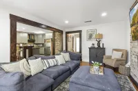 Luxe Midtown Gem, Walk to Usm - the Longleaf House