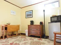 Sleeps 6. Suite - historical home スワードのホテル