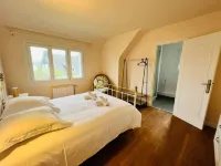 Belle Maison Bretonne 10 Couchages Entièrement Équipée Hotels in Tregastel