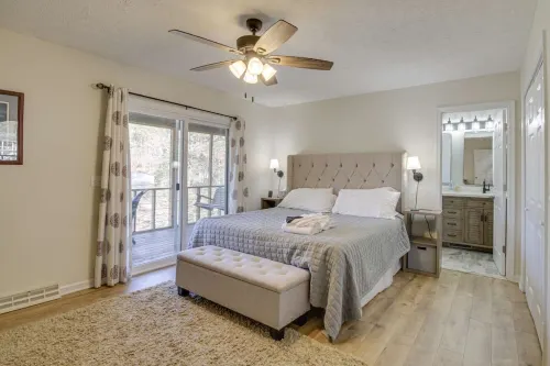 "Sunny Days"-Relaxation for All!*Wifi*4-HDTVs*Open/Cov Dock*Game Rm*Linens Incl*