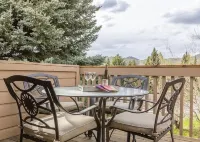 2br+loft Townhome @ base of Dollar Mtn. ski area; hot tub & pool - 4-Star
