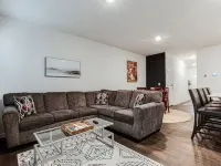 A Traveler’s dream; Private Townhome 15min to Airport in peaceful Union City Hotels in Union City