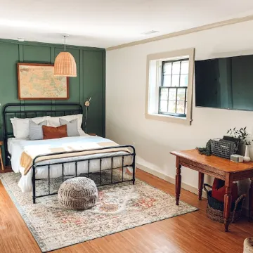 Steps to VT Campus & Cassell Cozy Blacksburg Studio