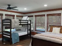 3 Bedroom Home Pool 2 Miles from Crater of Diamonds Hotels in Murfreesboro