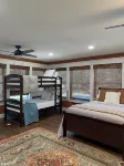 3 Bedroom Home Pool 2 Miles from Crater of Diamonds Hotels near Crater of Diamonds State Park