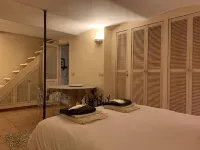 studio apartment with terrace to 360 ° of the city