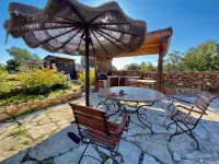 Holidays Zirkuswagen surrounded by sea and maquis. 300 m from the water. Hotels in Teulada