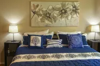VRBO HOME AWAY Paradise Getaway House- With Pool and Hot Tub!
