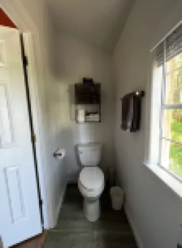 Sunset Hillside Cabin "C" on Horse Farm w/ Hiking 林肯縣酒店