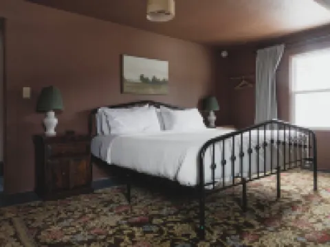 The Dorothy-10 Minutes from Okemo- Freshly Renovated Hotels in Cavendish