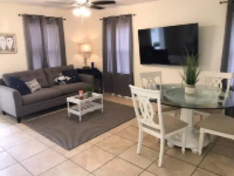 The Oyster Bed- Riverwalk Cottages Unit 204 B Hotels in Carrabelle