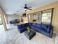 Retreat with Screened Heated Pool Overlooking the Golf Course 3BR/2BA Rotonda West住宿飯店