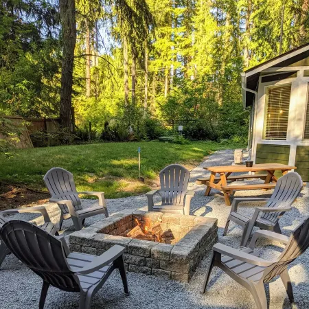 Family Getaway Ashford/Mt Rainier Nisqually Gate-Dan's Place