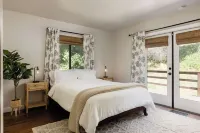 Serene Creekfront Cabin - KingBed - 20min Yosemite - Wraparound starview deck