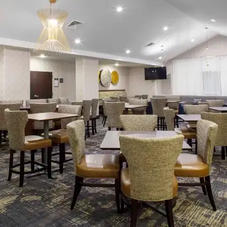Homewood Suites by Hilton St. Louis - Galleria Отели рядом с достопримечательностью «Лесопарк»