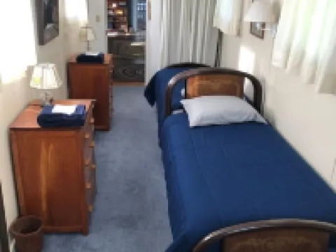 Ann’s Schoolhouse Hotels in Orleans County