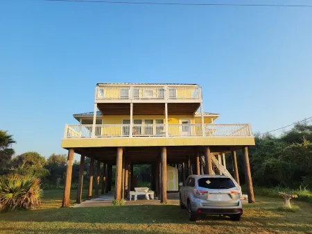 Stunning Oceanfront Beach House near Holly Beach w/balcony & awesome beach decor