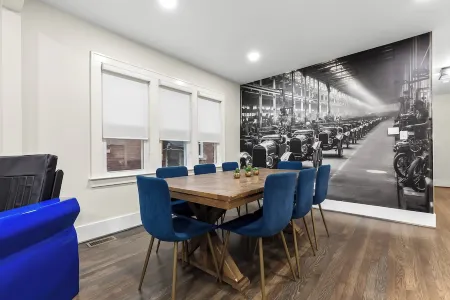 Entire home in Grosse Pointe Park ... Welcome to the MotorcityBnB! Отели в г. Гросс Пуэнт Парк