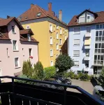 Chic city apartment - city location - close to the lake + single garage