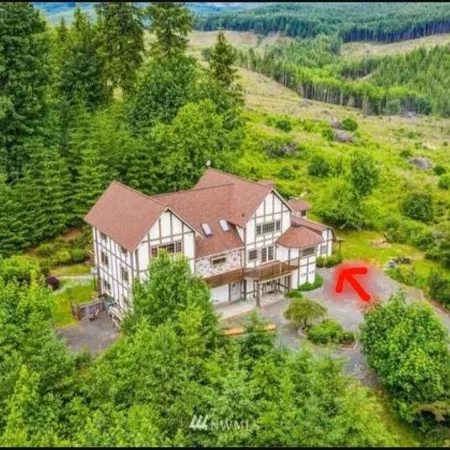The Hidden House Bungalow Bed & Breakfast