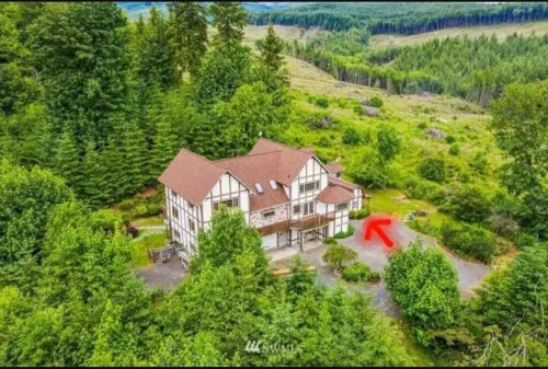 The Hidden House Bungalow Bed & Breakfast