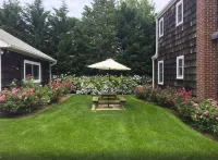 Southampton Village OasisSummer 2025 S/O, Thinking September in Hamptons? Hotels near Cryder Beach