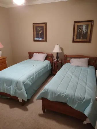 Classic Comfortable Condo, 3/2, Wifi, Pool, Location, OWA, Sports-plex, Shopping Отели рядом с достопримечательностью «OWA Parks & Resort»